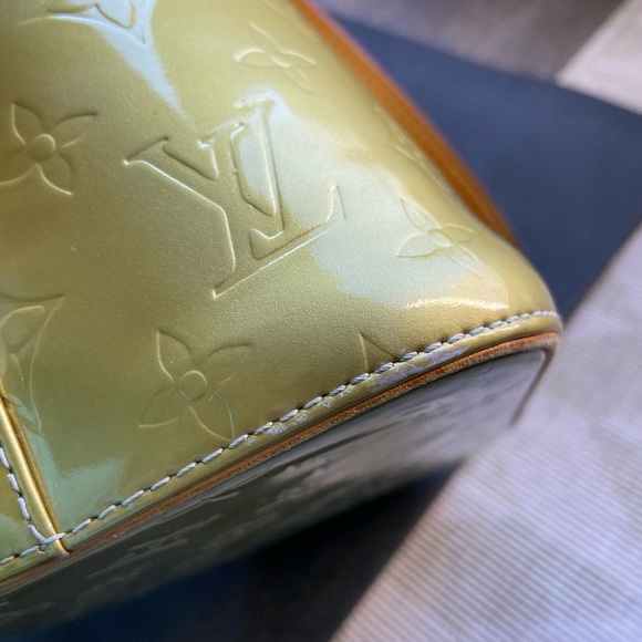 Authentic Louis Vuitton Vernis tote - Picture 6 of 16